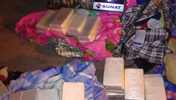 Nueve ciudadanos peruanos viajaban con más de setenta kilos de cocaína tipo ladrillo. (Foto: Difusión)