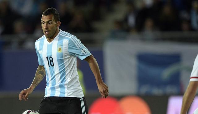 Carlos Tévez |La volante de Martino iniciaría con Carlos Tévez. A pesar que fue suplente en la primera fecha, lo más seguro que ante Uruguay si arranque. El ‘Apache’ está valorizado en más de 25 millones de dólares. (AFP)