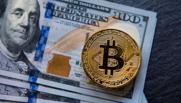 Estafas se dan con falsas inversiones en la bolsa o bitcoins (Foto: Getty Images).