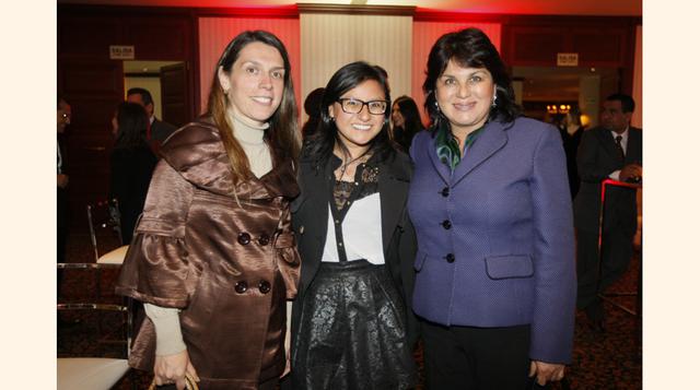 Equipo de Datum: Urpi Torrado, Alejandra Montero y Milagros Fleitas. (Foto: Manuel Melgar)