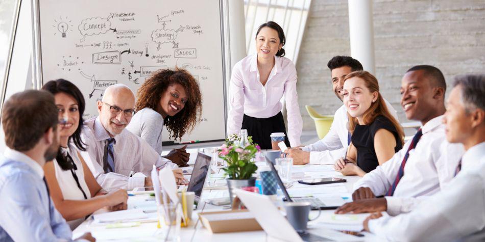 Para inspirar a los miembros de su equipo, tendrá que hablar con ellos. (Foto: Shutterstock)