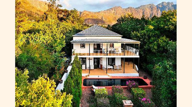 Achtis Hotel,  Afitos, Grecia. "Como volver a casa y encontrar que usted tiene el personal para cuidar de su muy capricho. Realmente hay nada que el personal no va a hacer para que su estancia sea perfecta. "