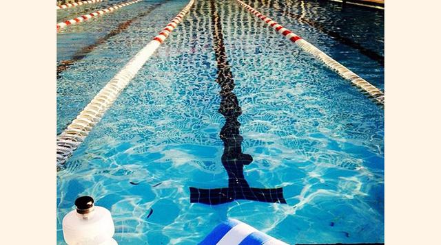 8. Oracle promueve una vida saludable entre sus empleados con canchas de baloncesto y voleibol y una piscina dentro de sus instalaciones.