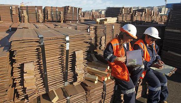 Las importaciones de cobre de China, el principal consumidor del metal rojo en el mundo, cayeron 19% desde setiembre. (Foto: Reuters)<br>