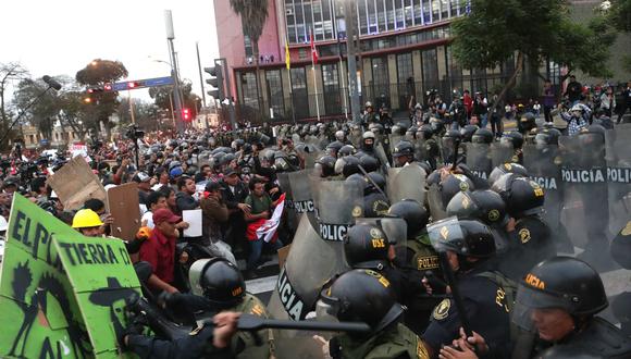 Protestas con motivo de la Toma de Lima contra el gobierno de Dina Boluarte en Perú dejan 14 heridos. Fotos: Alessandro Currarino / @photo.gec