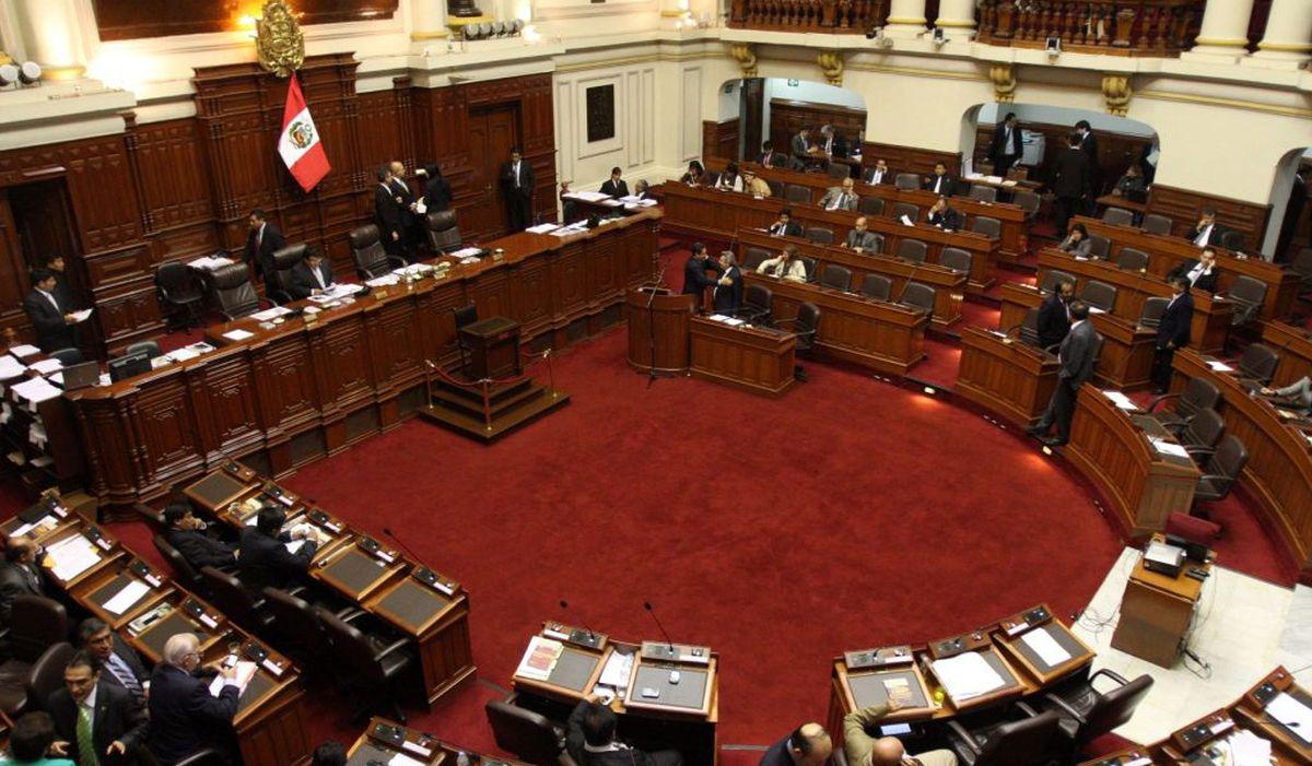 La cifra repartidora determinará cuántos candidatos de cada partido que pasó la vaya electoral integrará el Parlamento (Foto: Andina)