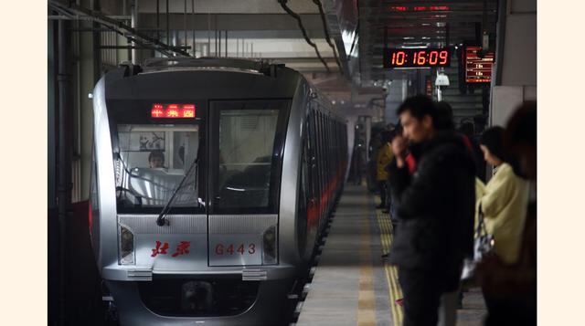Pekín, China. El transporte público en el gigante asiático transporta a 3,400 millones de personas cada año. Funciona de 5 a.m. a 11 p.m. y el pasaje vale apenas US$ 0.30.