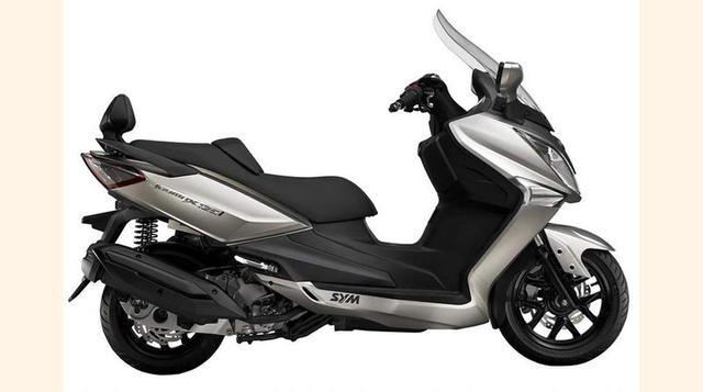 SYM JOYMAX 125I GTSLa familia Joymax se completa con esta apuesta por el lujo y la mejora tecnológica. Disponible en versiones carburada e inyectada. Precio 3.499 euros. (Foto: 20minutos)