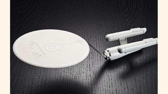 9. Esta espátula de “Enterprise” que hará volar todos lo que tu quieras.  (Foto: amzn.to)