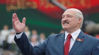Lukashenko agita el espantajo de la guerra mientras su popularidad cae