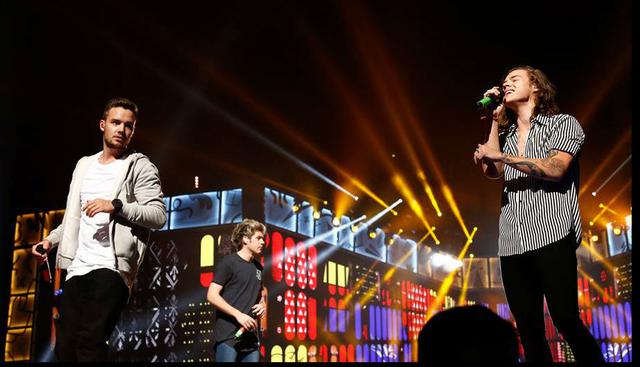 El ingreso anual de ‘1D’ puede ser de 130 millones de dólares, calcula Forbes.  Además, la revista económica ubica a los británicos en el cuarto puesto dentro del listado de las 100 celebridades más ricas del mundo. (Facebook: One Direction)