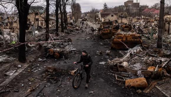 Las autoridades ucranianas han acusado a Rusia de cometer en Bucha y otras localidades matanzas de civiles a gran escala, algo que Moscú niega pese a toda la evidencia en su contra. (Getty Images).