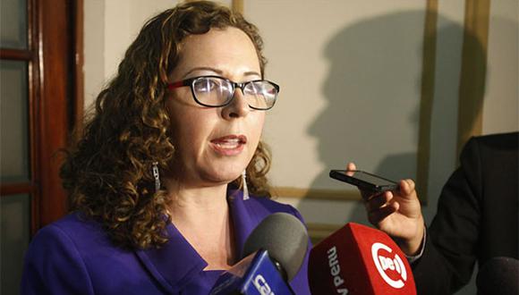 Congresista Rosa Bartra dijo que también se podrían ver otros temas en el referéndum. (Foto: Agencia Andina)