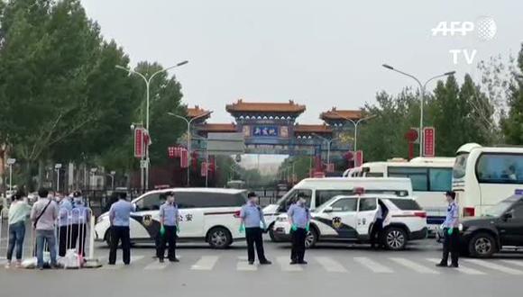 La capital de China presenta un aspecto desangelado, con servicios mínimos en el transporte público y con sus calles, restaurantes y centros comerciales prácticamente vacíos.
