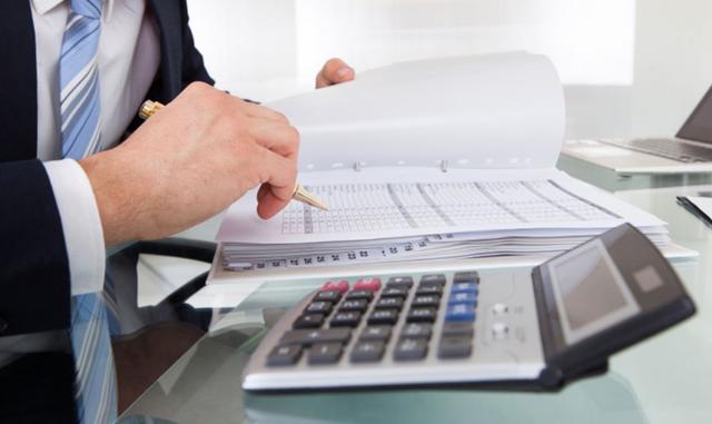 FOTO 7 | 7. Eficacia y justicia, dos atributos esenciales. La primera tiene que ver con los resultados del trabajo colaborativo de quienes integran la empresa para lograr sus fines, y la segunda, con la retribución a todos de acuerdo a lo que han contribuido. Sin eficacia el trabajo y los recursos se desperdician, y sin justicia las personas con un interés legítimo en la empresa, la abandonan. (Foto: iStock)