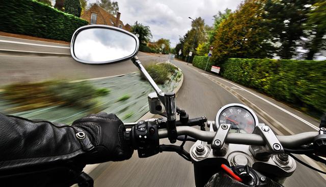 FOTO 1 | 1. Brevete para motos. Para que puedas manejar una moto libremente por las calles, así sea para uso personal o comercial, deberás contar con una licencia de conducir otorgada por el Ministerio de Transportes y Comunicaciones. En este caso te corresponde el brevete de Clase B, Categoría B2-A. (Foto: Pixabay)