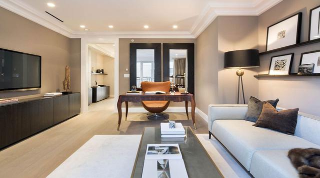 Junto con los cuartos de los niños, el piso superior incluye una terraza que mira al sur.