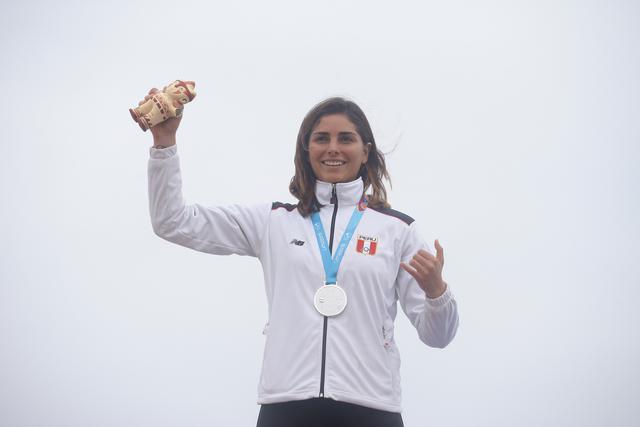 Vania Torres: Medalla de plata en Surf SUP femenino. (Foto: Jesus Saucedo / GEC)