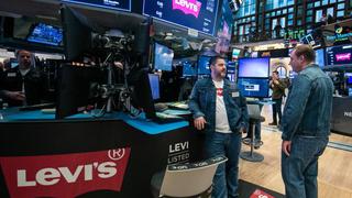 Levi's triunfa en su regreso a Wall Street