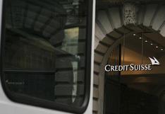 Credit Suisse enfrenta más problemas tras la repentina salida de su presidente