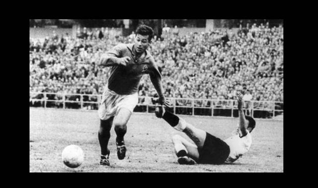 FOTO 8 | 13: El francés Just Fontaine marcó el mayor número de goles, 13 en una sola edición del Mundial en 1958. (Foto: Wikipedia)