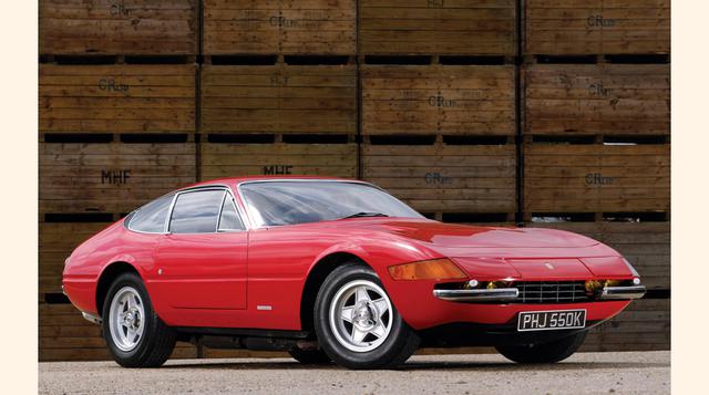 Ferrari 365 Daytona (1968 – 1973). Se trata de un GT con un V12 4.4L delantero que determina sus esbeltas proporciones con cofre larguísimo y parte posterior muy compacta. (Foto: Autocosmos)