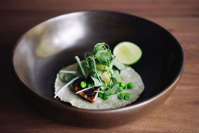 20. Restaurante "Pujol" en Ciudad de México (México). Taco con pescado a la parrilla, conservado en mayonesa con limón, adobo de chile pasilla (Foto: Araceli Paz)