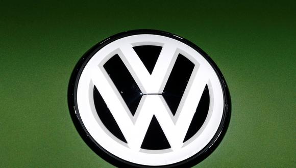 Volkswagen planea introducir modernos sistemas de tecnología de la información que reemplazaría varias funciones de sus trabajadores. (Foto: Reuters)