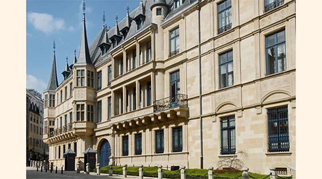 Luxemburgo ocupa el segundo lugar con US$ 94,167.01 por persona al año. Es el único país europeo entre los cinco primeros del mundo.