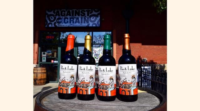 Against the Grain y De Molen, Bo & Luke. Los provocadores sureños de Against the Grain se unieron a De Molen para esta cerveza negra imperial con 13% de graduación alcohólica, conceptualizada como un homenaje a los Duques de Hazzard. Los ingredientes que 