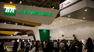 Petrobras vende participaciones en campos petrolíferos de presal a francesa Total