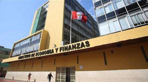 Los productores nacionales salieron con el pie en alto. Cuestionaron que vaya a darse una reducción del precio de algunos alimentos por la disminución de las sobretasas arancelarias que aprobó el MEF para reactivar el consumo. Denunciaron que la medida solo favorece a un grupo de importadores. 168 millones de soles serán las pérdidas que sufrirán productores de maíz por decisión del MEF.