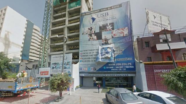 Universidad Peruana Simón Bolívar. Ubicada en Lima. Las carreras autorizadas son cinco: Administración Hotelera y Ecoturismo; Ciencias de la Comunicación y publicidad; Contabilidad Administrativa y Auditoría; Ingeniería Comercial; y Ingeniería de Sistemas