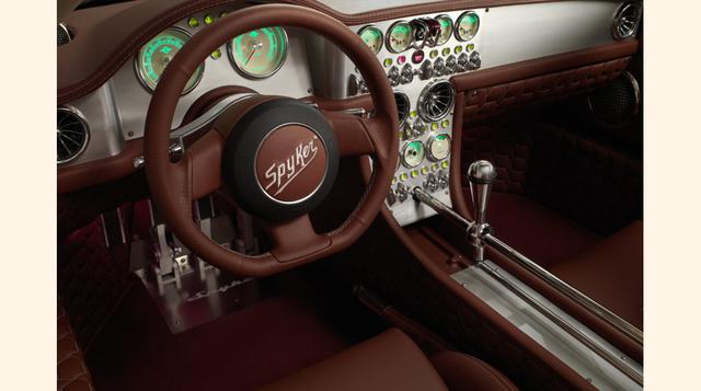 El Spyker C8 Preliator cuenta con un motor V8 de 4.2 litros sobrealimentado de Audi, el cual produce 525 caballos de fuerza. (Foto: Megaricos)