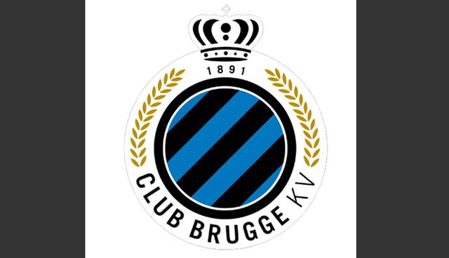 FOTO 26 |  Brujas es vestido por Macron.