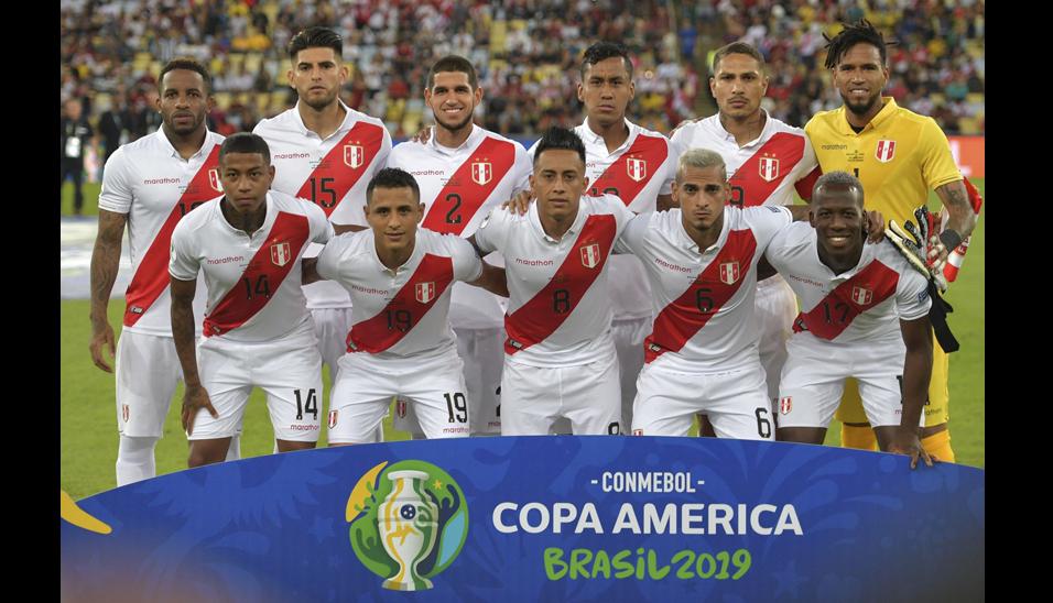 FOTO 5 | 5.- Solo un triunfo de Perú en Brasil. La selección peruana solo ha podido ganar a Brasil como visitante una única vez. Fue por 1-3 en el partido de ida de las semifinales de la Copa América de 1975, con un doblete del delantero Enrique Casaretto y otro gol del centrocampista Teófilo Cubillas. (Foto: Andina)