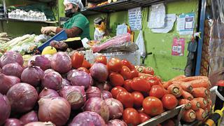 Más de 7,300 toneladas de alimentos ingresaron este viernes a mercados mayoristas de Lima