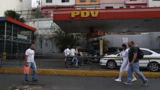 Saqueos golpean a estado petrolero de Venezuela tras una semana de apagones