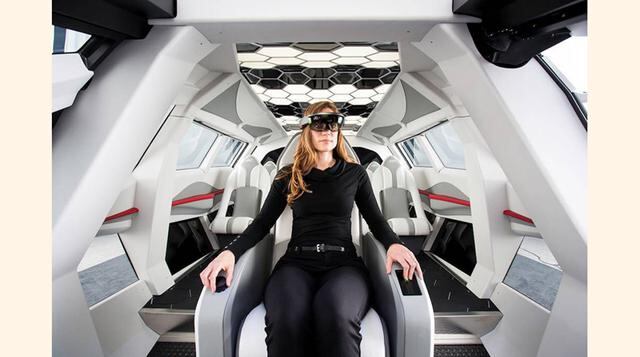 Lo más impresionante de esta futurista aeronave es su fuselaje ultra ligero, construido con materiales sostenibles, que permite a los pasajeros ver la televisión o mantener videoconferencias en una amplia cabina mientras el vehículo se desplaza a una incr