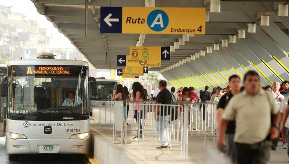 Reubicación de las puertas de embarque en las estaciones del Metropolitano. (Foto: Andina)