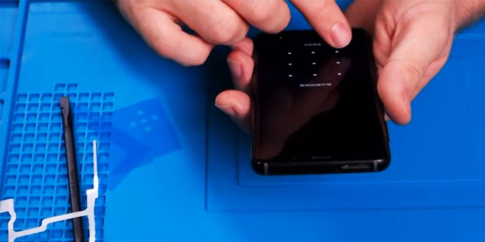 Los fabricantes tienden a utilizar cada vez más materiales ligeros para disminuir al máximo el peso de los móviles que fabrican. (Foto: YouTube)