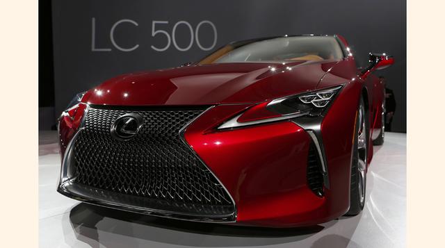 Vista frontal del LC 500 2017 de Lexus en tanto es exhibido en el North American International Auto Show en Detroit, Michigan el 11 de enero del 2016. (Foto: Reuters)