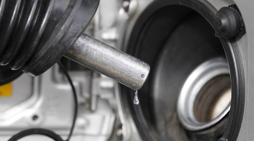 ¿Por qué debe bajar el precio del combustible? (Foto: GEC)