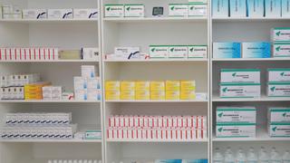 Materia prima para medicamentos tiene alta demanda a nivel mundial, advierten laboratorios