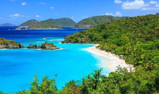 ISLAS VÍRGENES DE ESTADOS UNIDOS. Las Islas Vírgenes de Estados Unidos son un grupo de islas situadas en el Caribe, un área insular que pertenece a Estados Unidos, como su propio nombre bien indica. Las Islas Vírgenes de Estados Unidos son otro destino pa