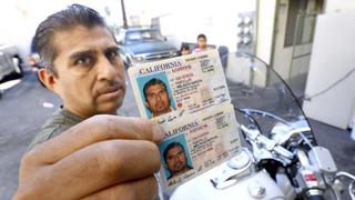 Casi un millón de indocumentados obtuvieron licencia de manejo en California