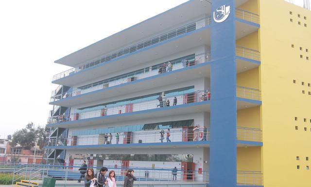 Foto 13 | Universidad San Ignacio De Loyola. Los recién egresados de Derecho ganan en promedio S/ 3,390.