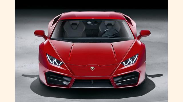 Lamborghini Huracan LP 580-2 RWD. Su presentación se realizó en el Auto Show 2015. Tiene un peso de 1,389 kg y un motor V10 de 5.2 litros y 572 caballos de fuerza. Logra acelerar de 0 a 100 km/h en 3.4 segundos, con una velocidad máxima de 320 km/h. (Foto