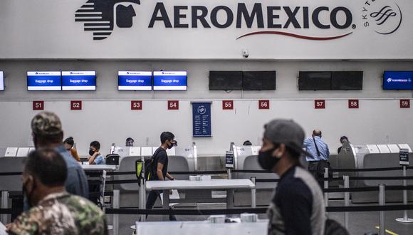 Los concesionarios de 34 aeropuertos privados del país reducirán 10% la tarifa de uso de aeropuerto para los viajeros.. (Photo by PEDRO PARDO / AFP)