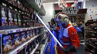 Hasbro aumenta 9% sus ganancias por venta de juguetes de Star Wars y Jurassic World